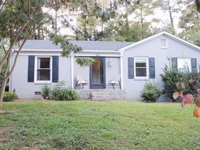 5933 North Hills Drive